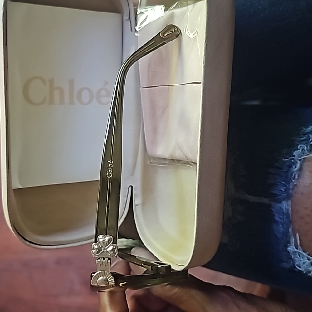 Chloe eyeglass frames - Picture 2 of 3